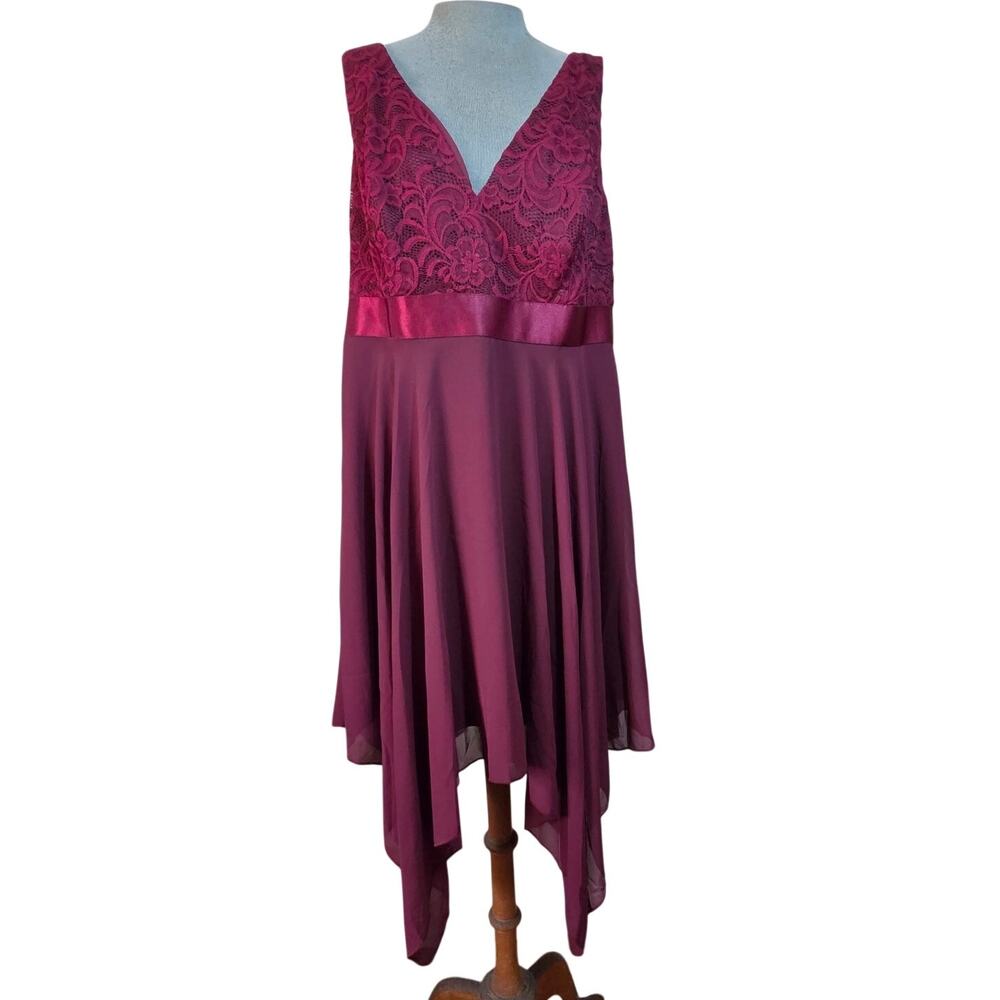 Sleeveless V Neck Dress Size 20